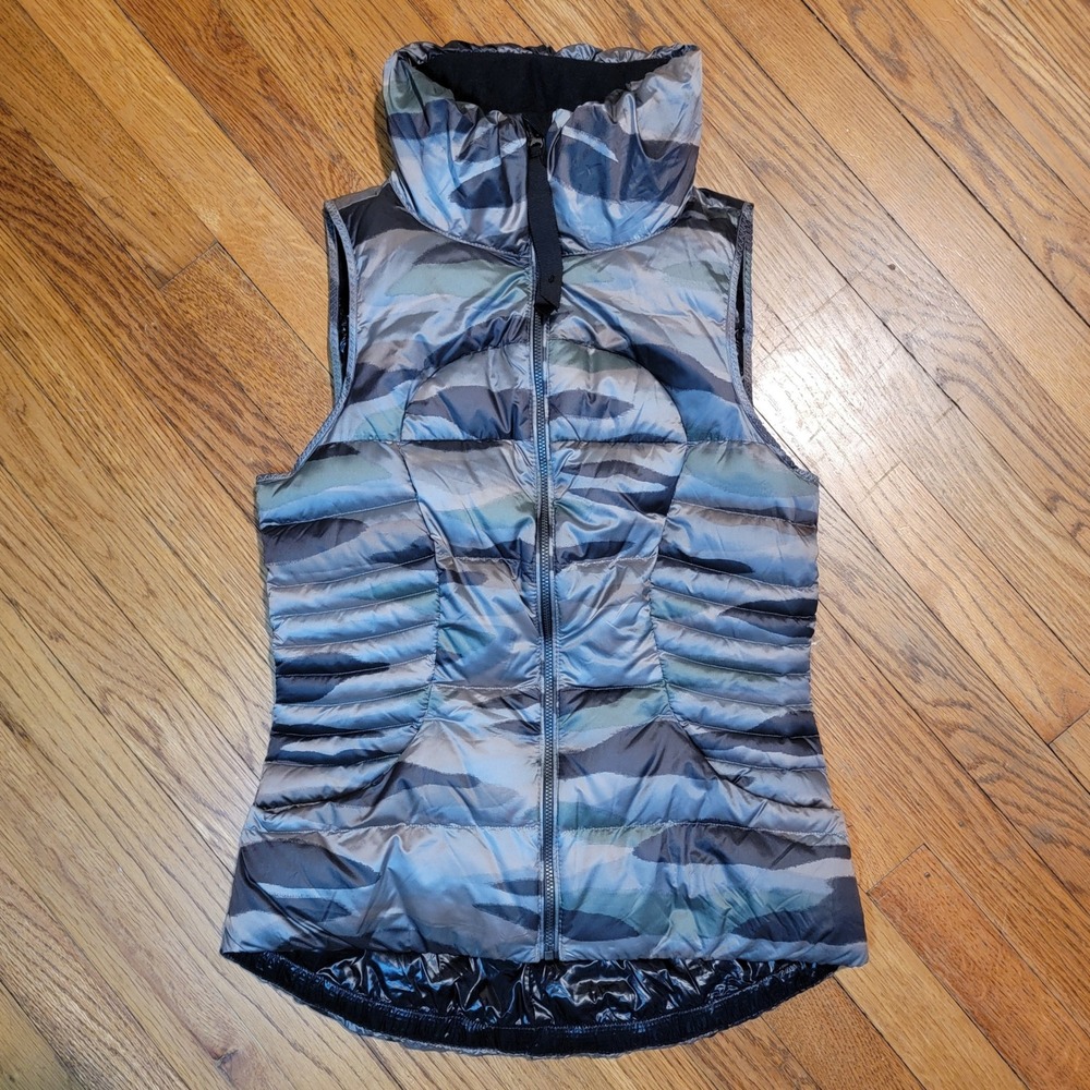 Lululemon Women's Size 6 Fluffin Awesome Full Zip Puffer Goose Down Vest Camo